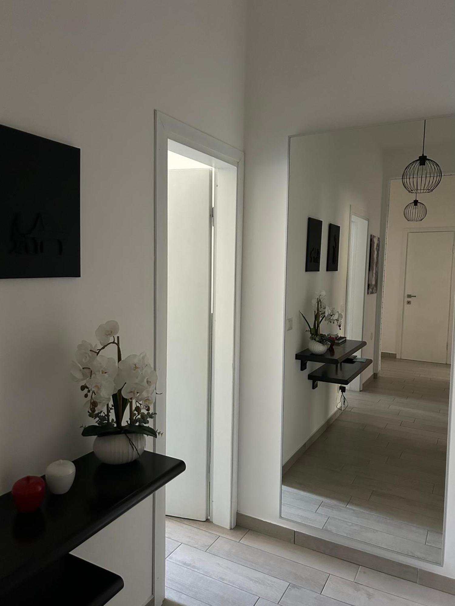 Appartamento Veronica, Per Lavoro E Relax Corsico Kültér fotó